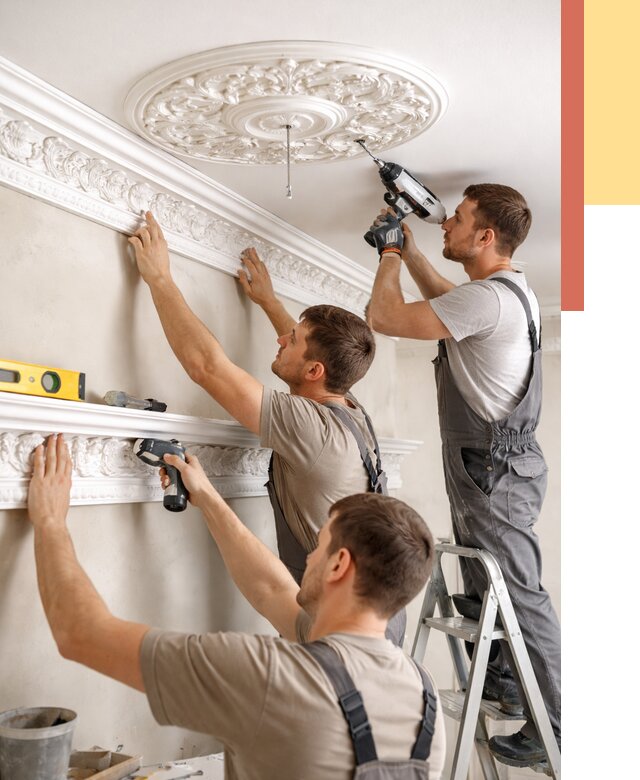 Монтаж лепнины на потолок в Сызрани от 3242 руб. быстро и недорого | ОТДЕЛОЧНИК-Сзр